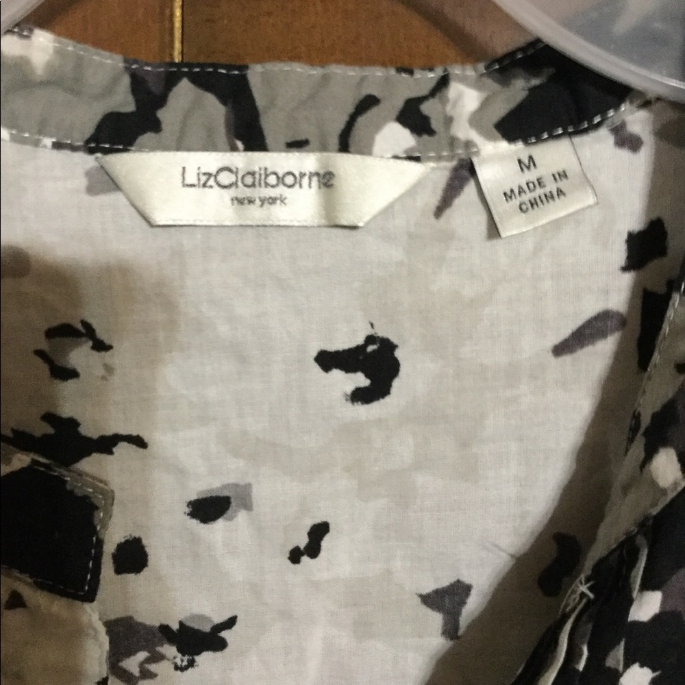 Liz Claiborne black and white blouse - Picture 2 of 4